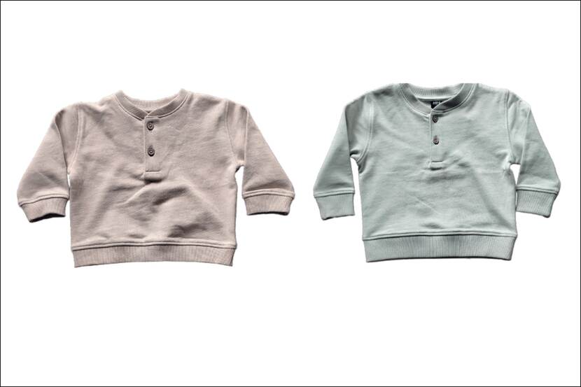 Beige en groene baby sweaters met knopen van Wibra